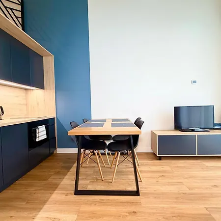 Airport With Mezzanine By Bookinghost